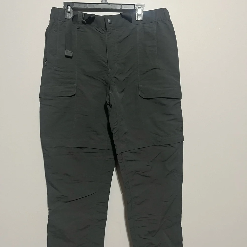 Men's Black Cargo Pants‎